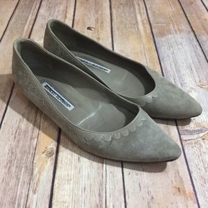 Manolo Blahnik grey pointed flat 6